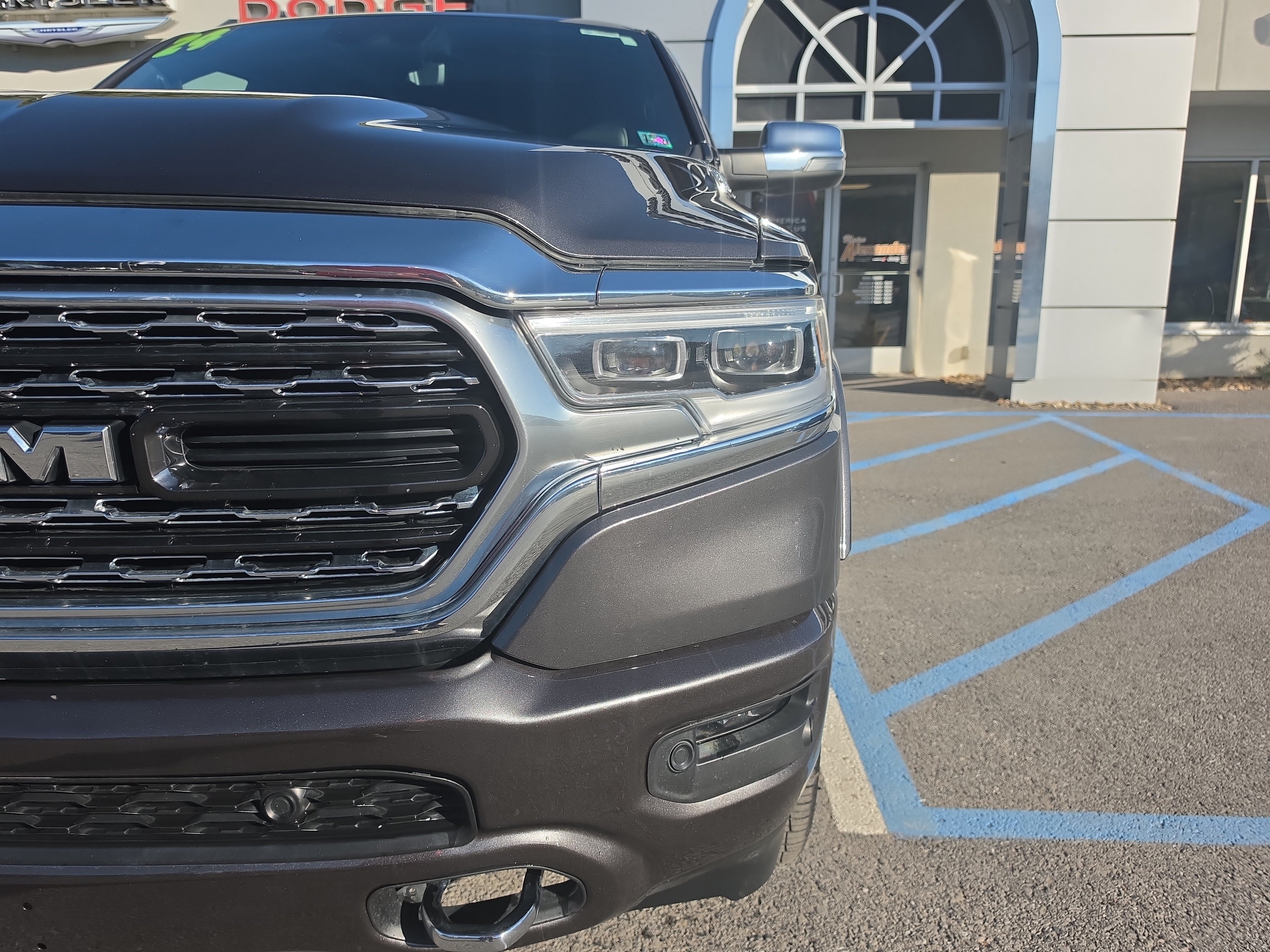 Used 2024 RAM 1500 Limited AWD/4WD image 10