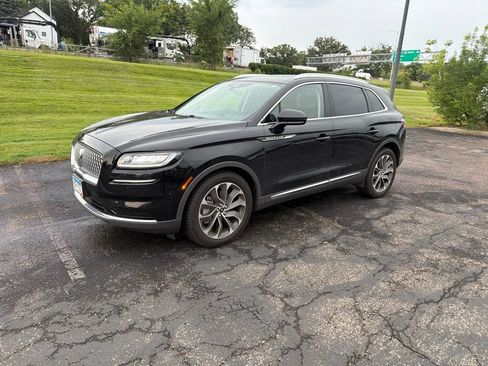 Used 2021 Lincoln Nautilus Reserve w/ Class II Trailer Tow Package AWD/4WD image 3