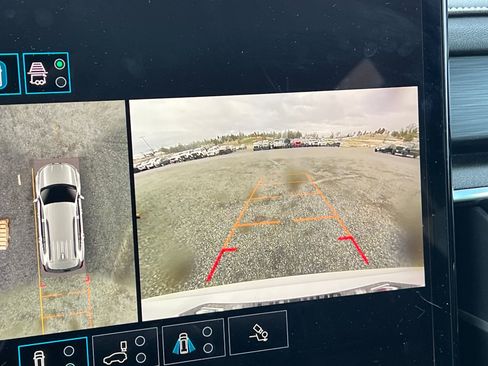 Used 2024 GMC Acadia Elevation image 25