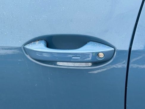 New 2026 Volkswagen Tiguan SE image 12