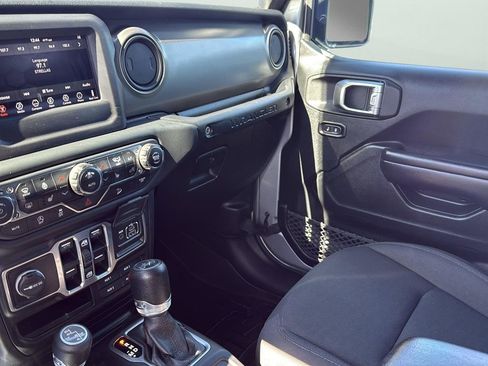 Used 2018 Jeep Wrangler Unlimited Sport S image 20