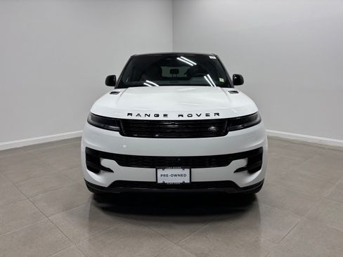 Used 2024 Land Rover Range Rover Sport SE AWD/4WD image 3