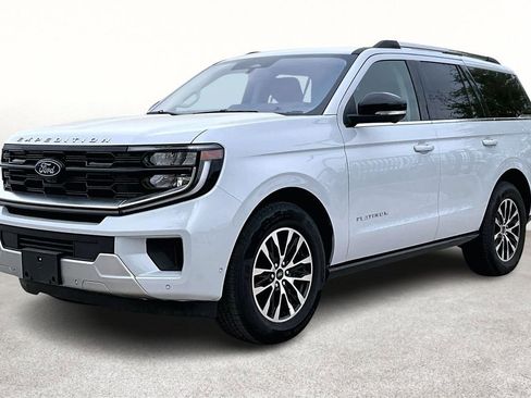 Used 2025 Ford Expedition Platinum image 43