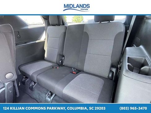 Used 2023 Chevrolet Traverse LT FWD image 12