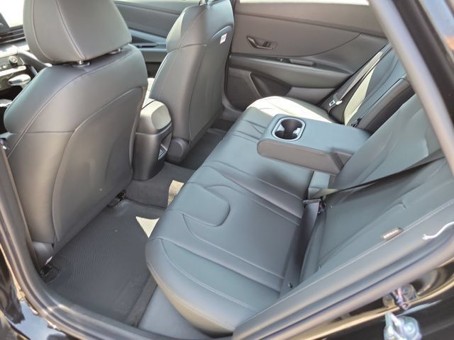 New 2026 Hyundai Elantra SEL Sport FWD image 25
