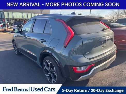 Used 2023 Kia Niro EX Touring image 5