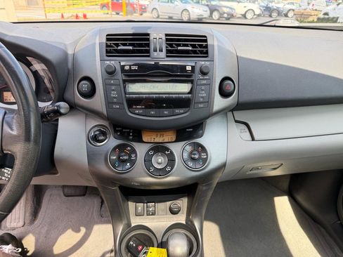 Used 2011 Toyota RAV4 Limited w/ Limited Extra Value Pkg AWD/4WD image 16