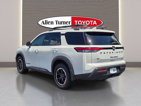 Used 2023 Nissan Pathfinder Rock Creek AWD/4WD image 8