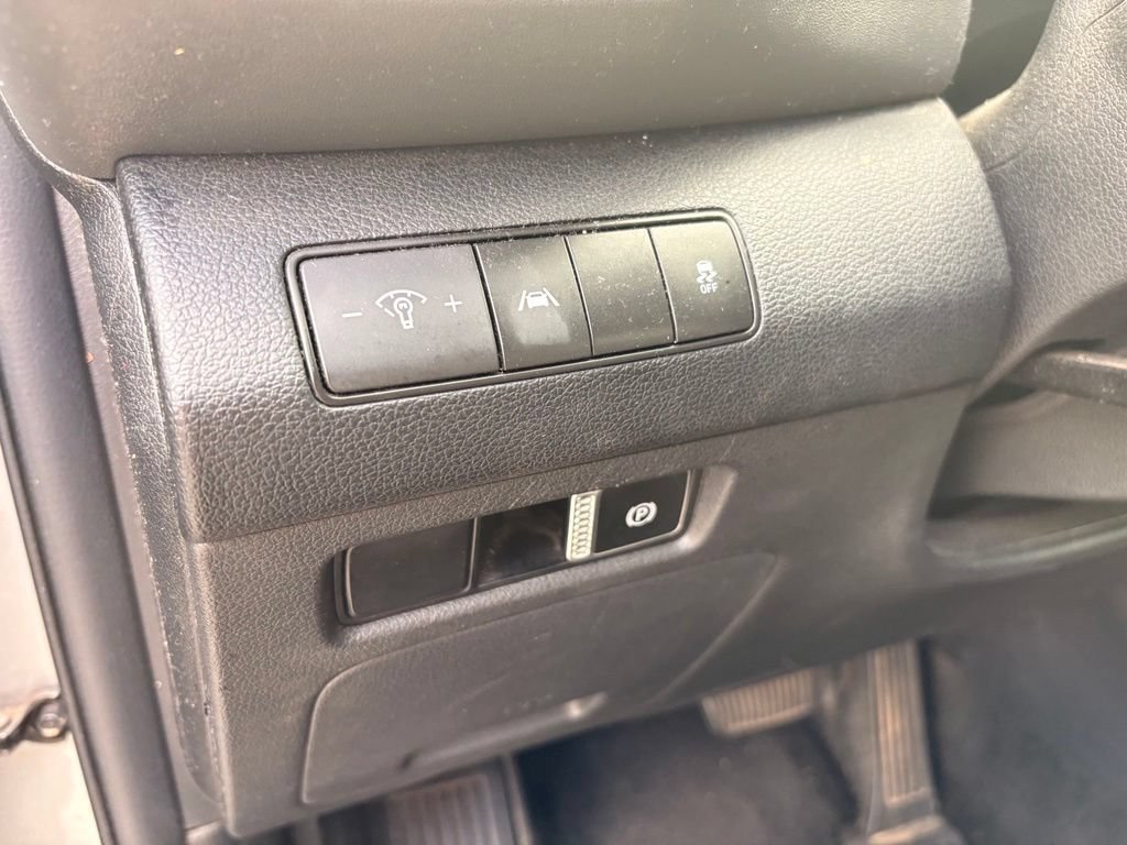 Used 2022 Hyundai Santa Fe SE FWD image 13