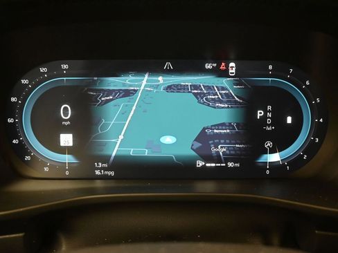 Certified 2025 Volvo XC40 B5 Core image 26