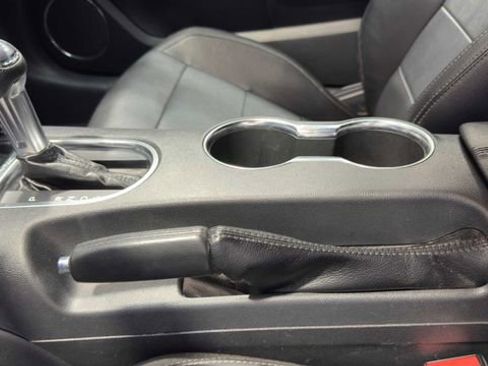 Used 2022 Ford Mustang Premium RWD image 21