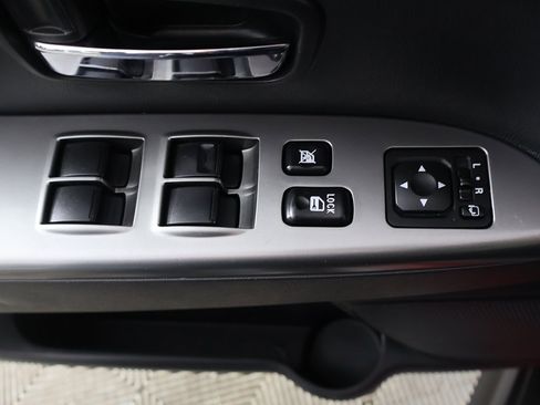 Used 2021 Mitsubishi Outlander Sport SE image 32