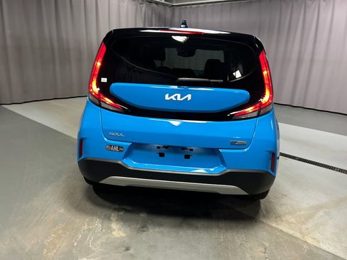 Used 2024 Kia Soul EX image 6