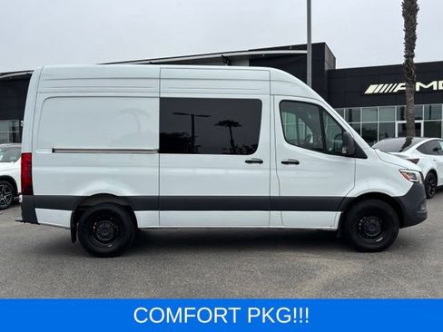 Used 2025 Mercedes-Benz Sprinter 2500 image 2