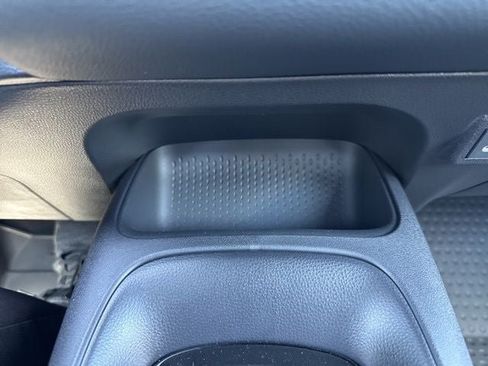 Used 2026 Toyota Corolla SE FWD image 28