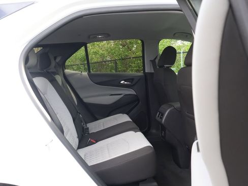 Used 2024 Chevrolet Equinox LS w/ LS Convenience Package image 46