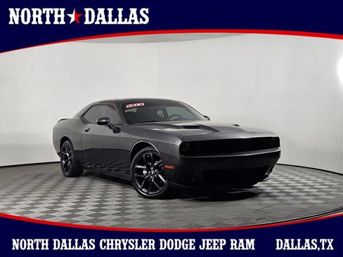 Used 2023 Dodge Challenger SXT w/ Blacktop Package RWD image 1