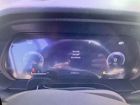 Used 2023 Jeep Grand Cherokee Altitude image 16