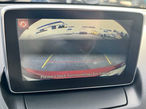 Used 2018 Toyota Yaris iA image 11