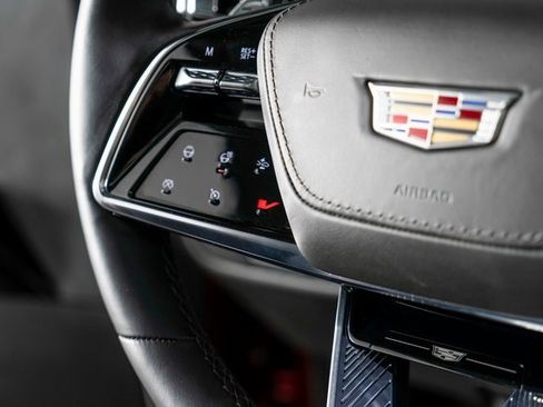 Used 2025 Cadillac Escalade V image 27