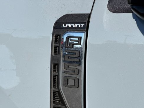 New 2026 Ford F250 Lariat w/ Lariat Ultimate Package image 32