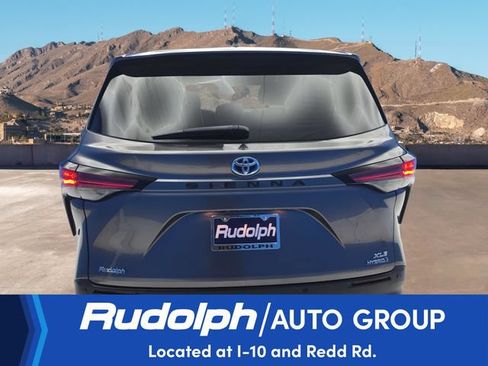 Used 2022 Toyota Sienna XLE FWD image 4