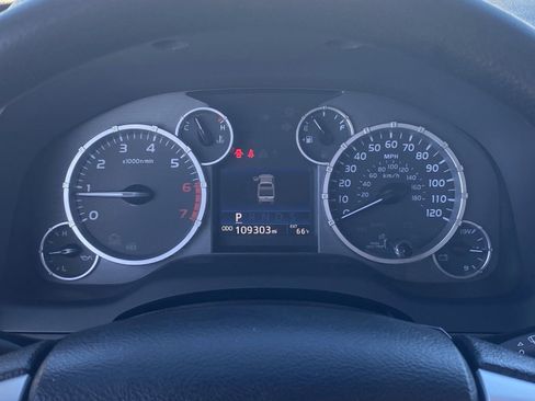 Used 2017 Toyota Tundra SR5 image 32