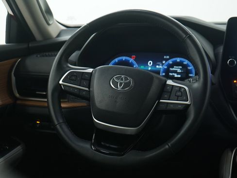 Used 2024 Toyota Grand Highlander Limited image 17