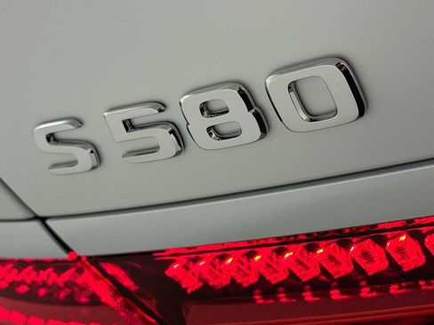 New 2026 Mercedes-Benz S 580 4MATIC Sedan image 8