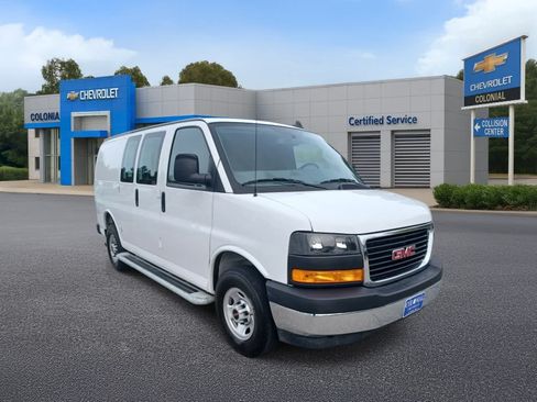 Used 2024 GMC Savana 2500 w/ Driver Convenience Package RWD image 2