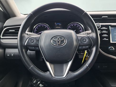 Used 2019 Toyota Camry SE w/ Carpet Mat Package FWD image 18