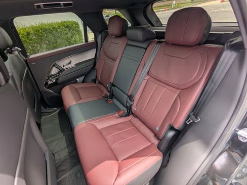 New 2026 Land Rover Range Rover Sport Dynamic SE AWD/4WD image 11