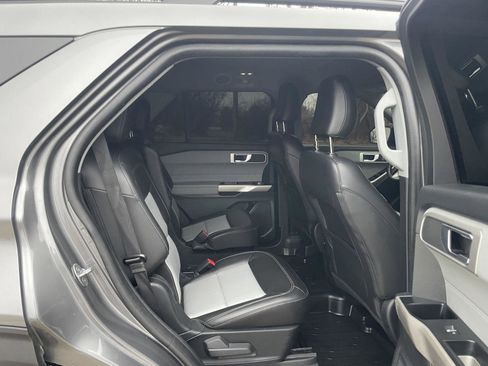 Used 2023 Ford Explorer XLT w/ Equipment Group 202A image 25