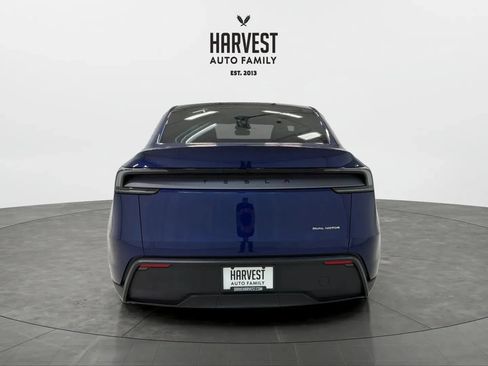 Used 2026 Tesla Model Y AWD image 5