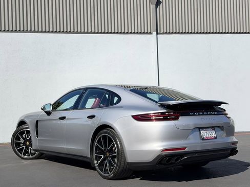 Used 2018 Porsche Panamera 4S AWD/4WD image 3