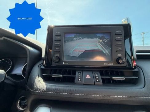 Used 2020 Toyota RAV4 XLE Premium FWD image 19