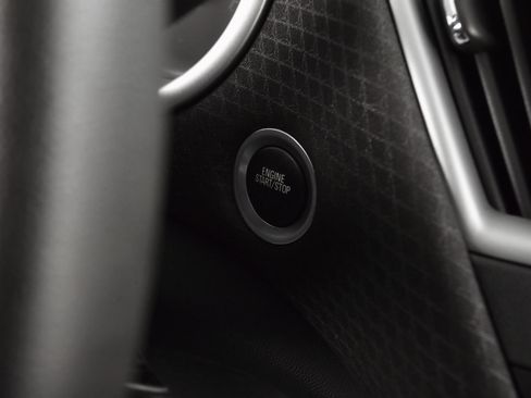 Used 2023 Chevrolet Malibu LT image 33