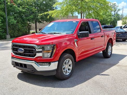 Used 2023 Ford F150 XLT image 3