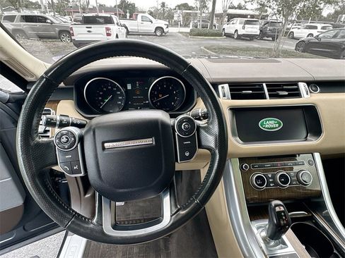 Used 2017 Land Rover Range Rover Sport HSE image 12