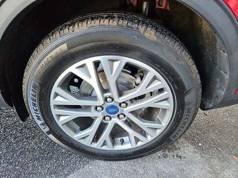 Used 2022 Ford Escape SEL w/ Technology Package image 32