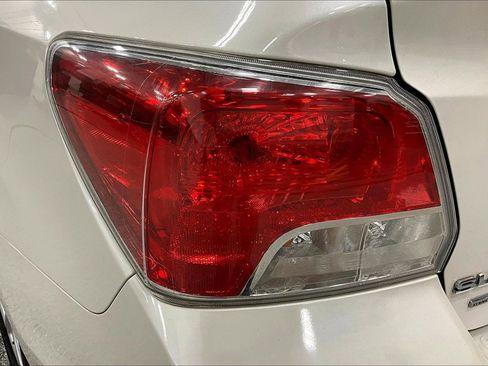 Used 2013 Subaru Impreza 2.0i Premium w/ Popular Pkg 2 AWD/4WD image 23