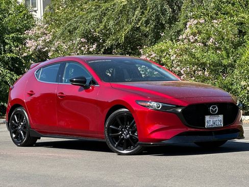 Certified 2025 MAZDA MAZDA3 2.5 S Hatchback w/ Appearance Package FWD image 2