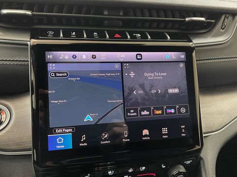 New 2025 Jeep Grand Cherokee L Limited w/ Luxury Tech Group II image 36