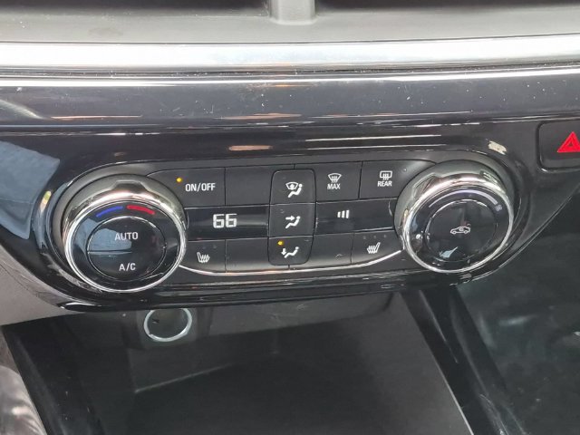 Used 2024 Chevrolet Trax RS w/ Driver Confidence Package FWD image 22