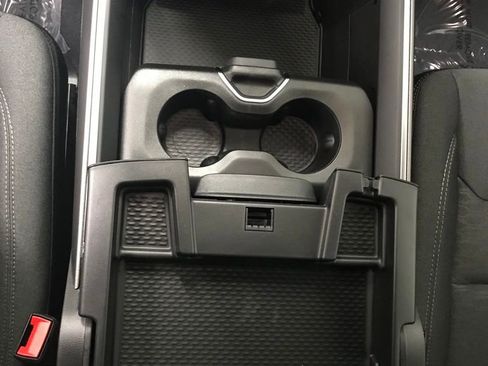 New 2026 RAM 1500 4x4 Crew Cab image 26