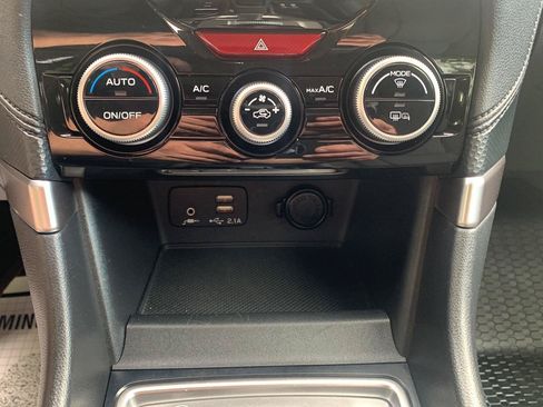 Used 2019 Subaru Forester Premium AWD/4WD image 27