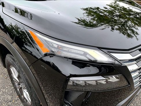 Certified 2026 Nissan Rogue SV AWD/4WD image 32