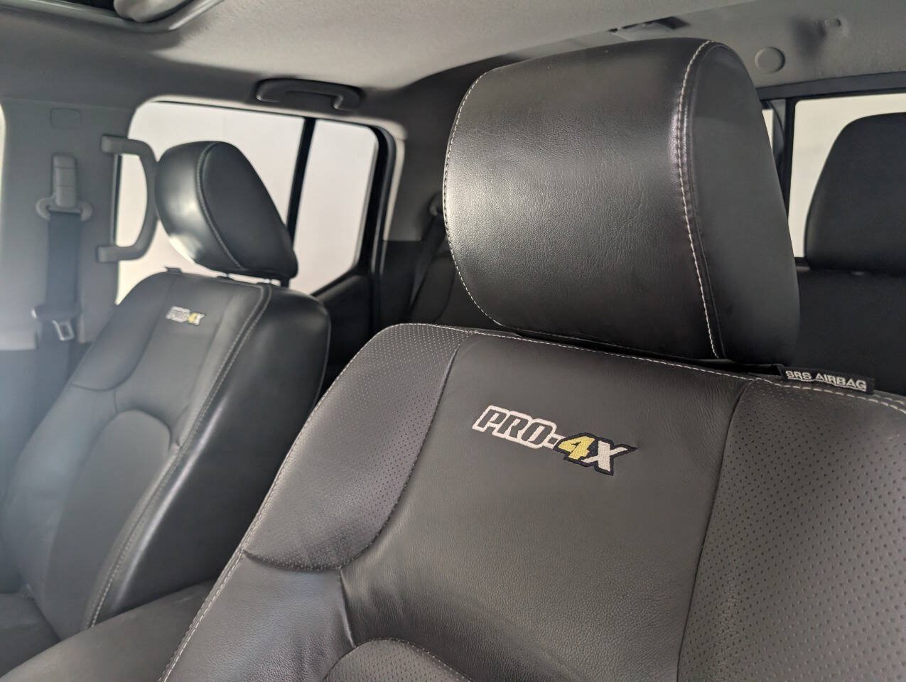 Used 2015 Nissan Frontier PRO-4X AWD/4WD image 14