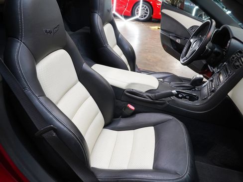 Used 2008 Chevrolet Corvette Coupe w/ Preferred Equipment Group RWD image 50