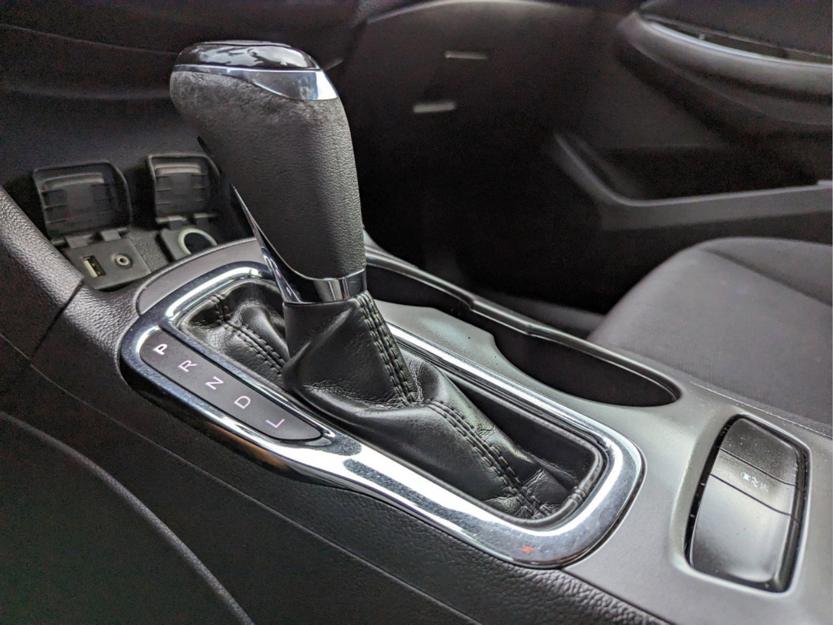 Used 2017 Chevrolet Cruze LT w/ Convenience Package FWD image 46